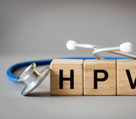 HPV vírus: Ako sa prenáša, aké má príznaky a prečo je očkovanie dôležité? - Ilustračný obrázok